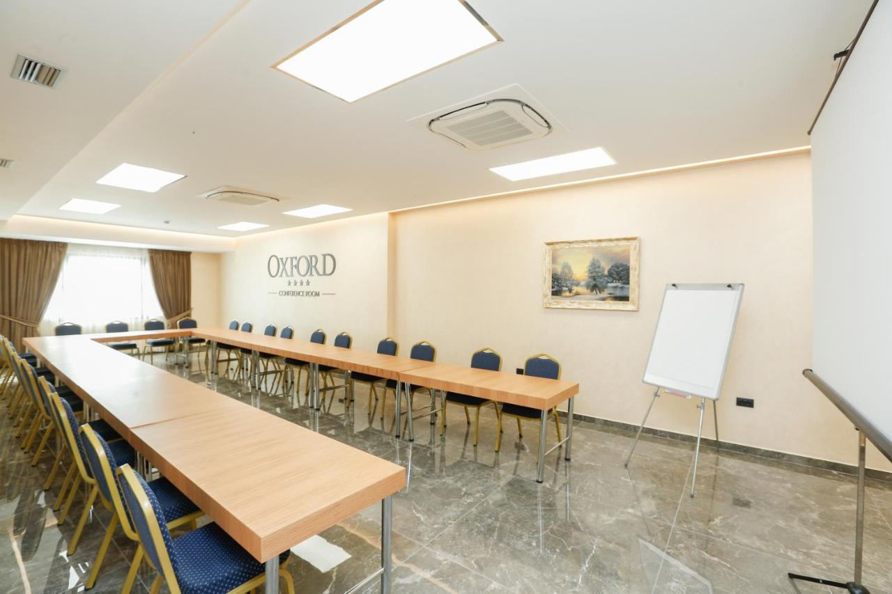 Oxford Hotel Tirana Exterior foto